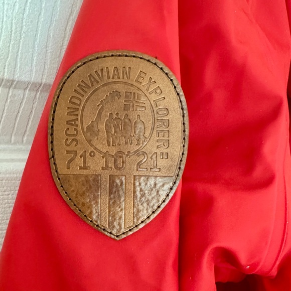 Scandinavian Explorer Raincoat. Small. Norwegian design. New with tags. 🇳🇴 - Picture 7 of 10